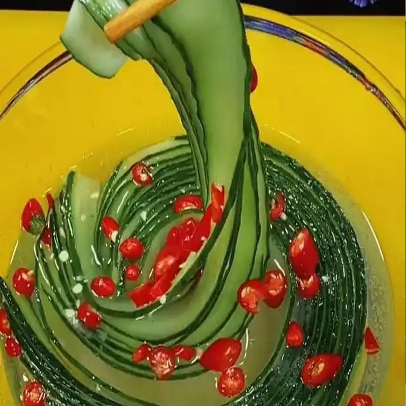 雪碧泡黄瓜简单又好吃的特色美食，厨房小白也能轻松掌握